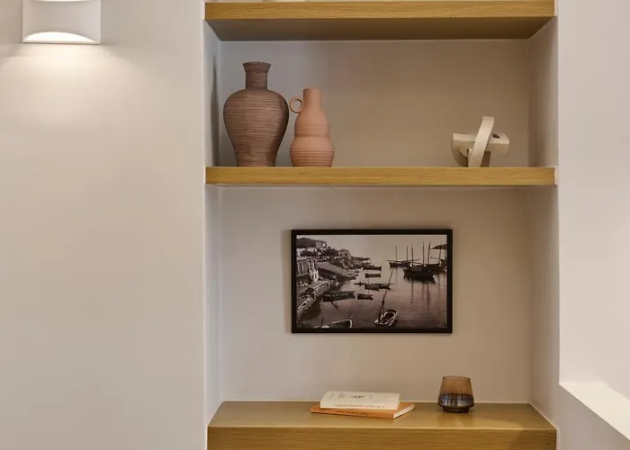 Alaia Boutique * Batsi